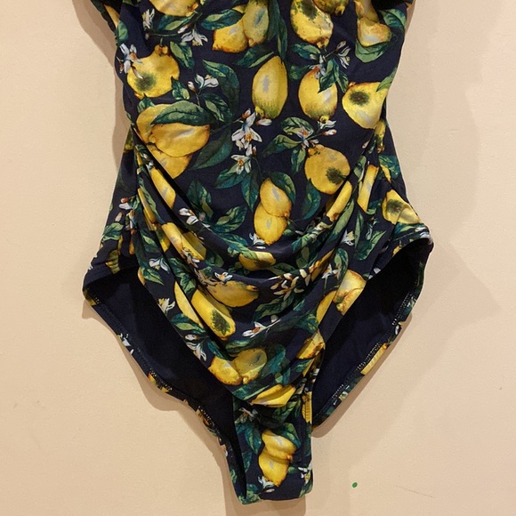 ✨ NIP TUCK SWIM 🍋 Lemon Print Ruched Swimsuit One Piece Multi Fit Cups - Picture 8 of 15